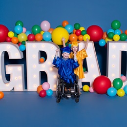 Lighted Grad Photo Prop Kit with Multi-Color Balloons