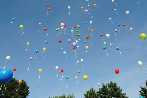 100_days_of-school_balloon_release